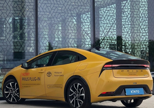 Toyota Prius cena 209900 przebieg: 6880, rok produkcji 2023 z Pleszew małe 596